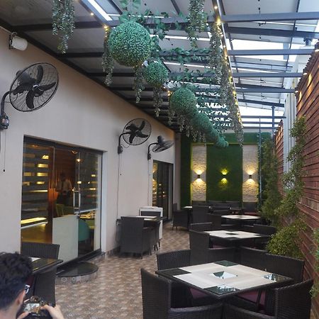 Sahiwal Swarg Hotel מראה חיצוני תמונה