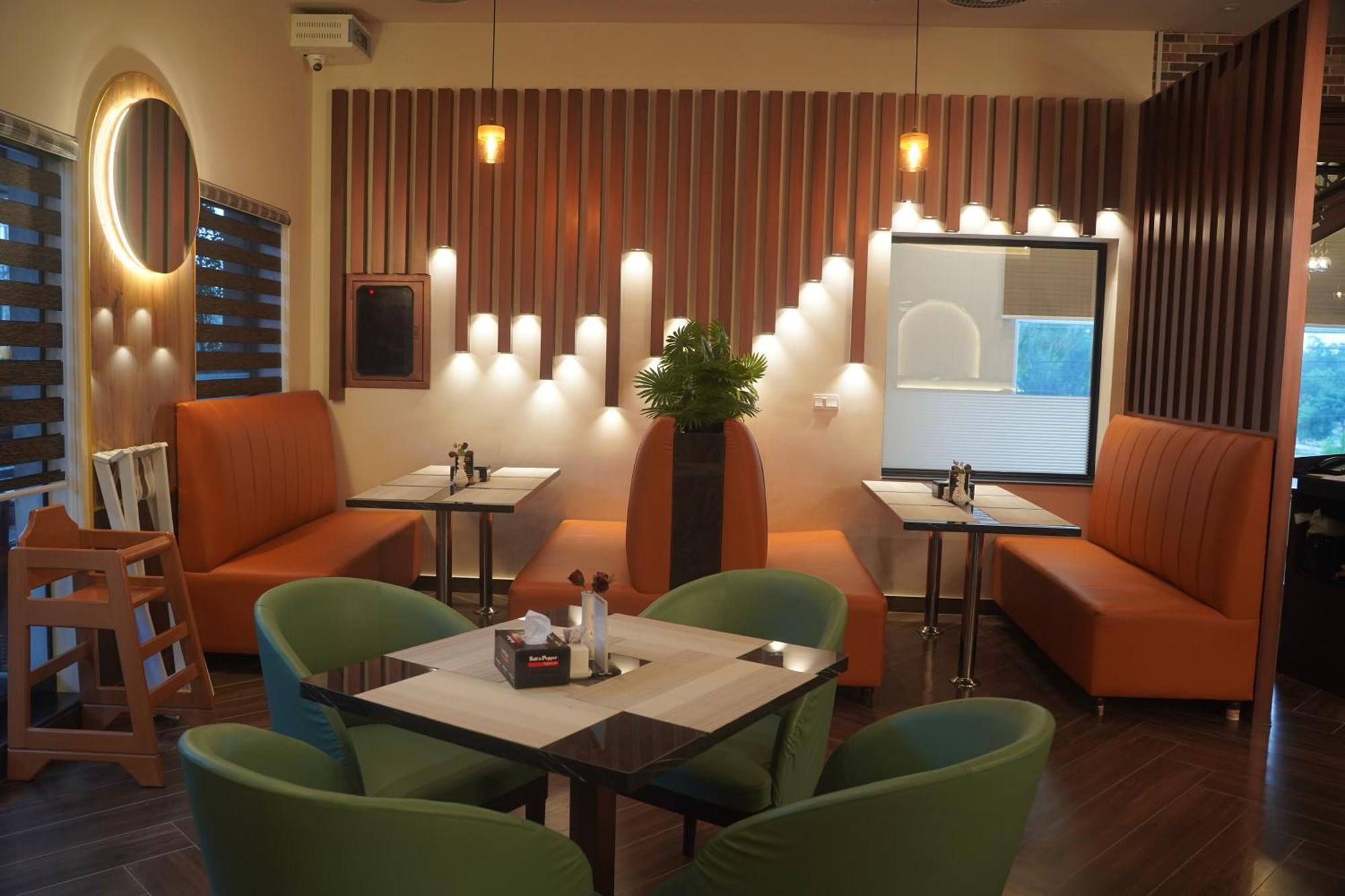 Sahiwal Swarg Hotel מראה חיצוני תמונה