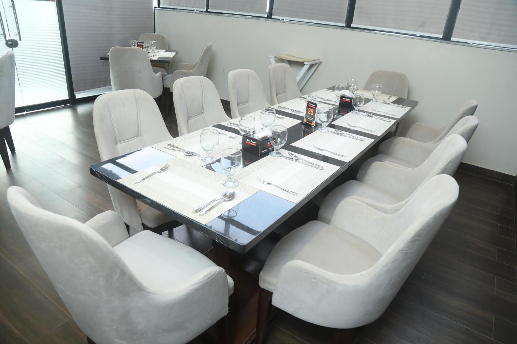 Sahiwal Swarg Hotel מראה חיצוני תמונה
